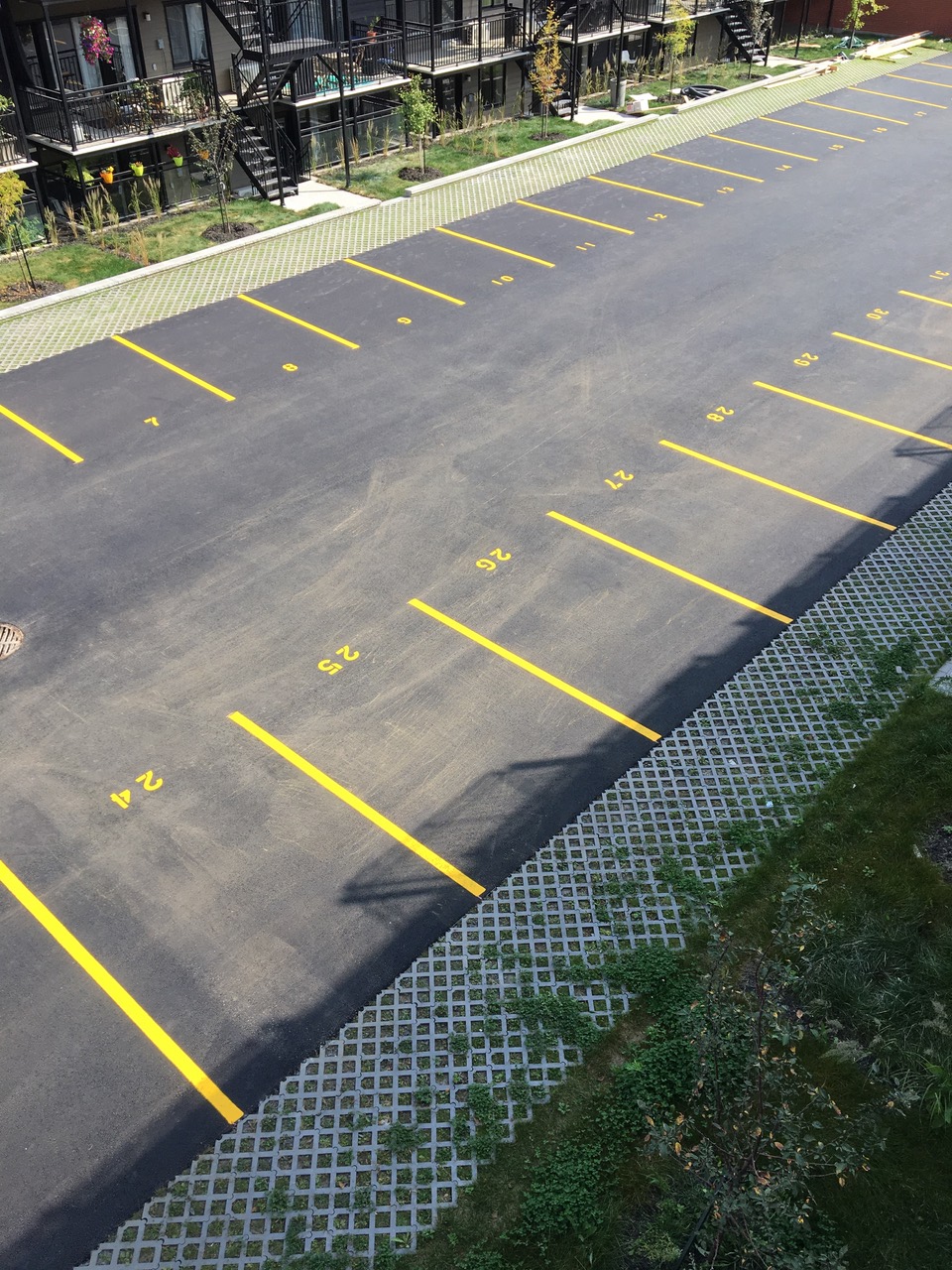 Marquage Scellant Pavement | 81 Chem. Stephenson, Gore, QC J0V 1K0, Canada | Phone: (514) 576-7218