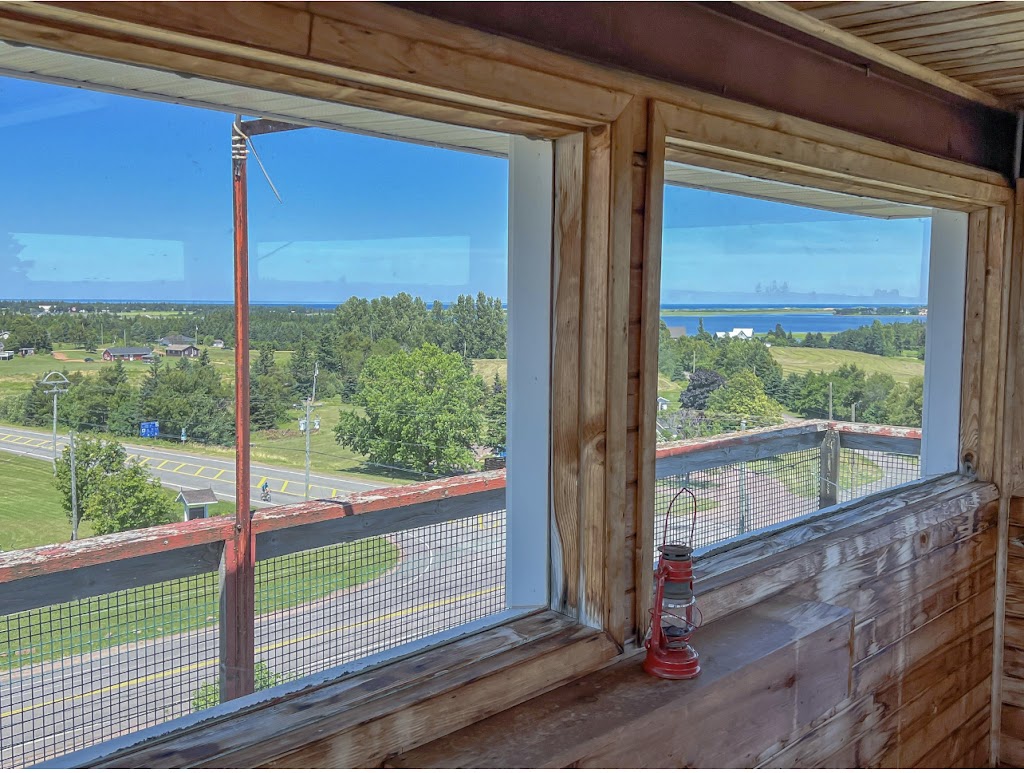 Baywatch Lighthouse and Cottages | 3805 Portage Rd, Brackley Beach, PE C1E 2W3, Canada | Phone: (902) 672-3478