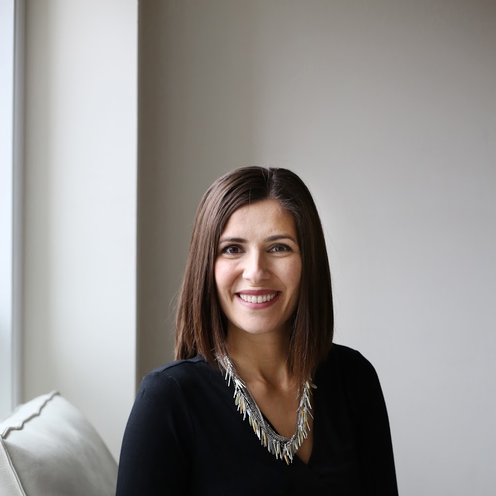 Stephanie Davis, REALTOR, Barrie | 516 Bryne Dr, Barrie, ON L4N 9P6, Canada | Phone: (705) 985-1663