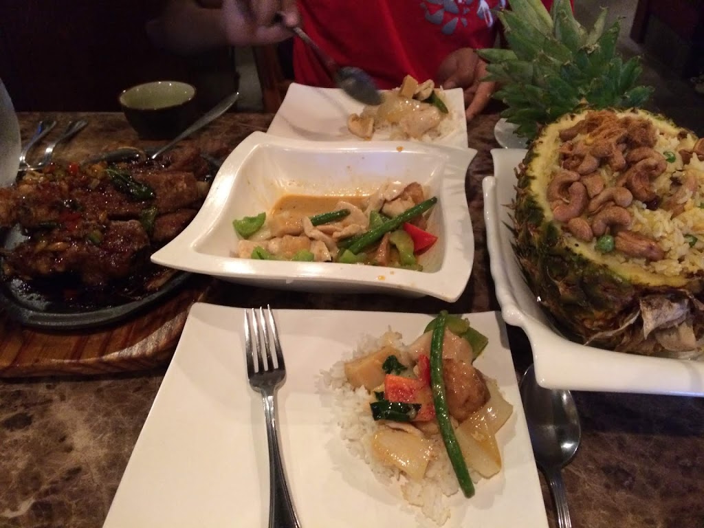 The Tropical Island Restaurant | 3690 Shelbourne St #1, Victoria, BC V8P 4H2, Canada | Phone: (250) 477-2538
