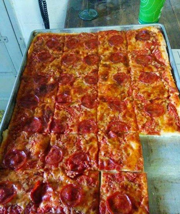 Riganellis Bakery Ltd | 16 Ormond St S, Thorold, ON L2V 1Y1, Canada | Phone: (905) 227-1156