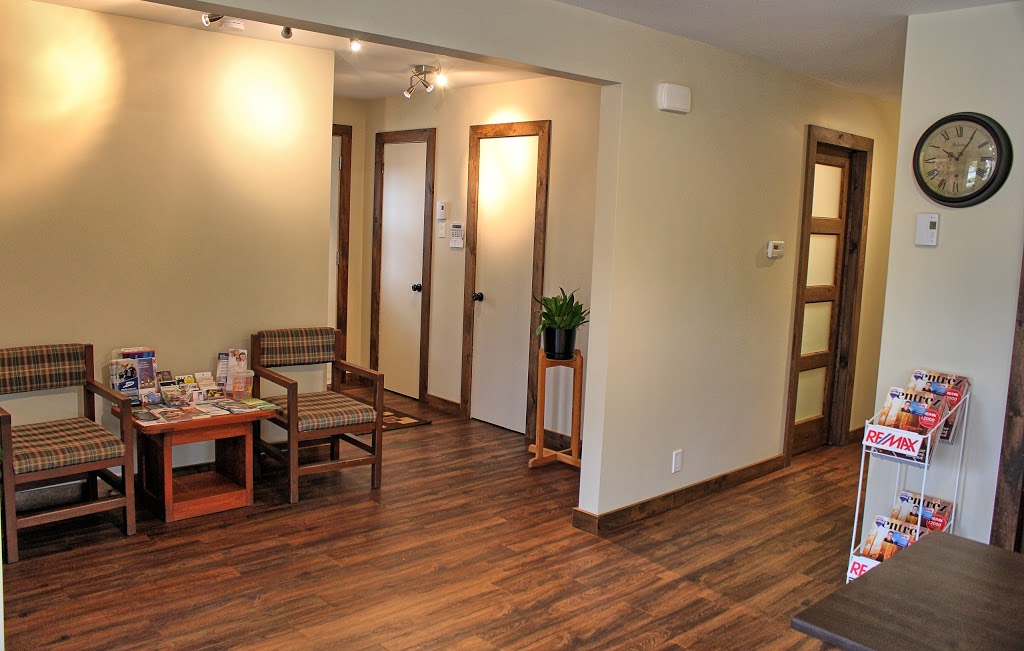 RE/MAX Bonjour-Etienne Savard | 2515 Rue de lÉglise, Val-David, QC J0T 2N0, Canada | Phone: (819) 322-3666