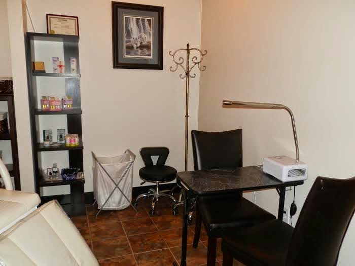 Split Ends Hair & Esthetics | 2763 Beverly St #103, Duncan, BC V9L 6X2, Canada | Phone: (250) 597-2020