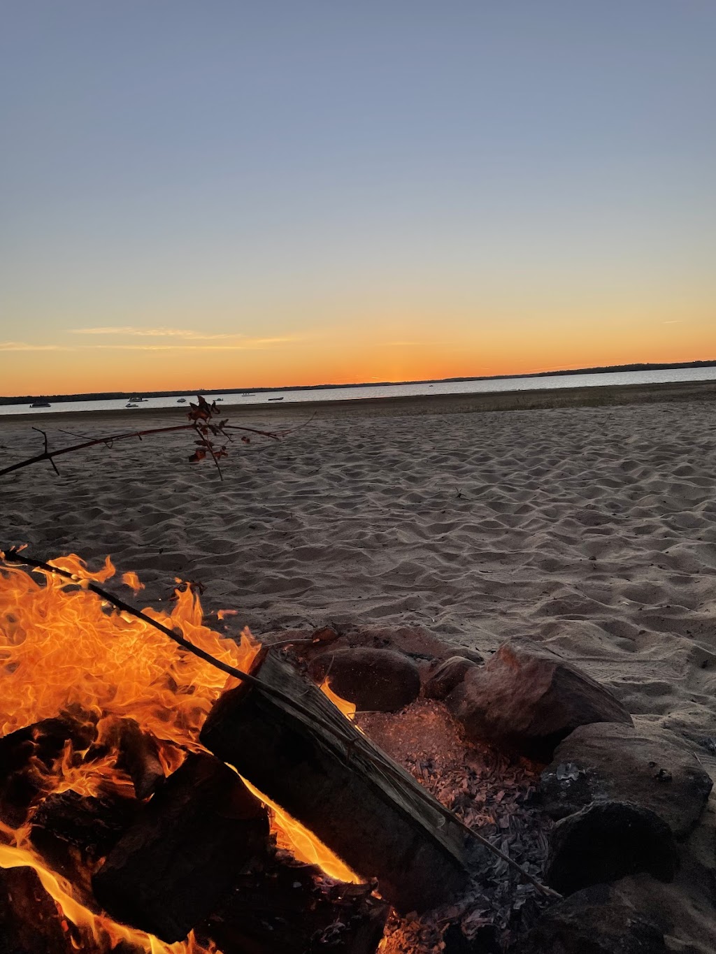 The Little Blue Beach House | 141 Greatview Trail, Pembroke, ON K8A 6W2, Canada | Phone: (289) 929-4171