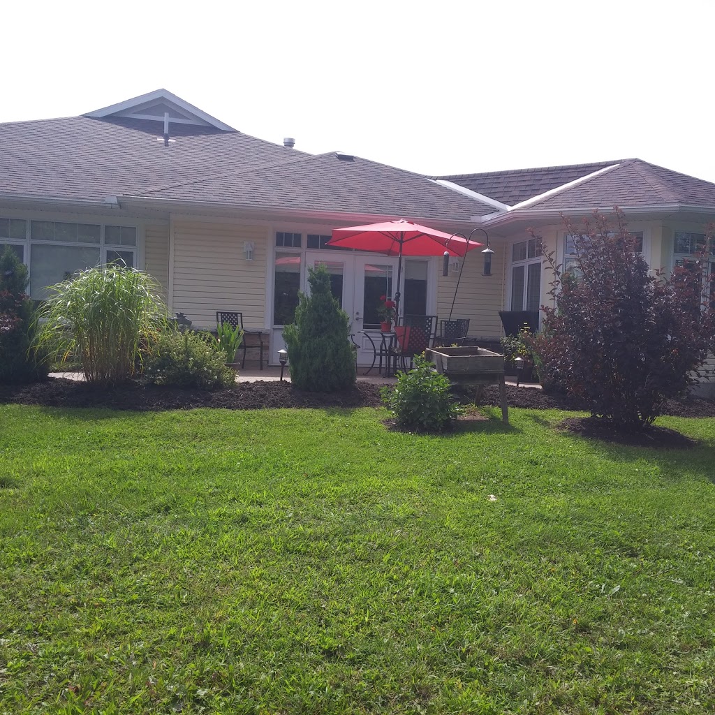Hospice Renfrew Inc | 459 Albert St, Renfrew, ON K7V 1V8, Canada | Phone: (613) 433-3993