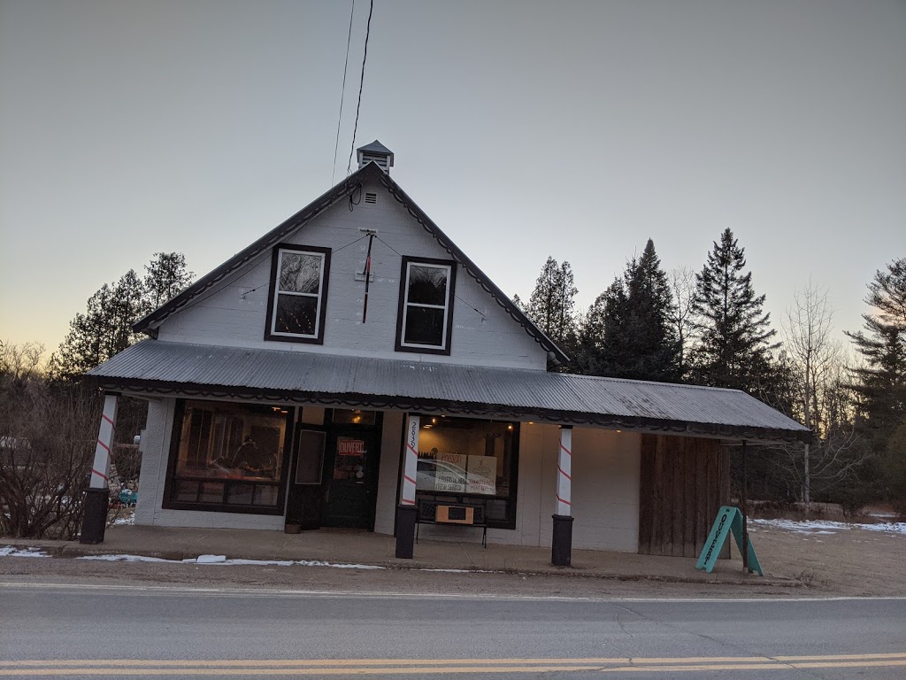 Marché Lost River | 2839 QC-327, Harrington, QC J8G 2T1, Canada | Phone: (819) 687-9667