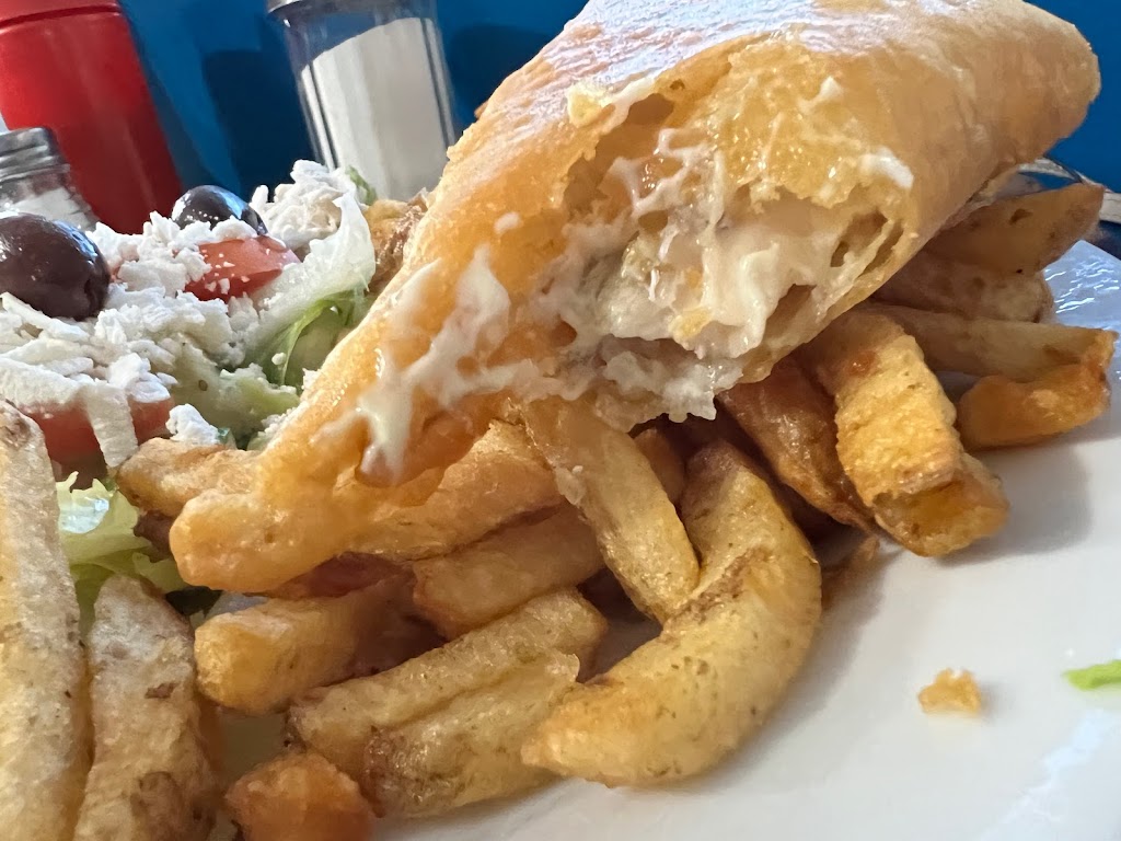 Fenelon Fish & Grill | 558 Kawartha Lakes County Rd 8, Fenelon Falls, ON K0M 1N0, Canada | Phone: (705) 887-4141