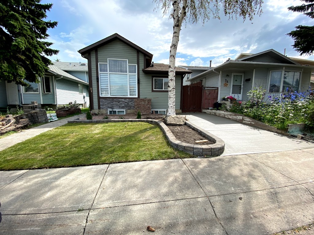 Evergreen Finishing Carpentry Calgary | 32 Pasadena Gardens NE, Calgary, AB T1Y 6L9, Canada | Phone: (403) 975-1004