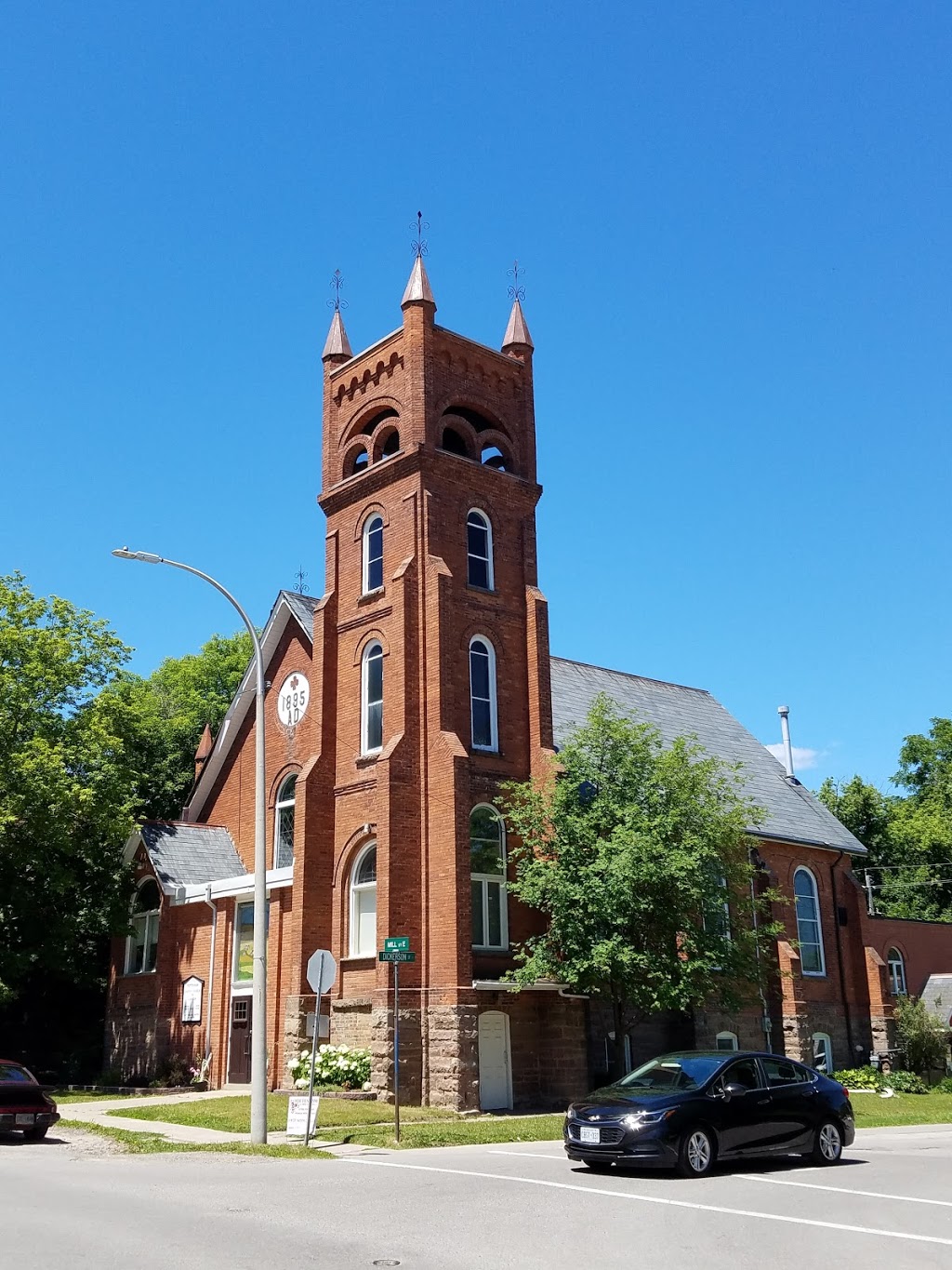Tottenham United Church | 26 Mill St E, Tottenham, ON L0G 1W0, Canada | Phone: (905) 936-3091