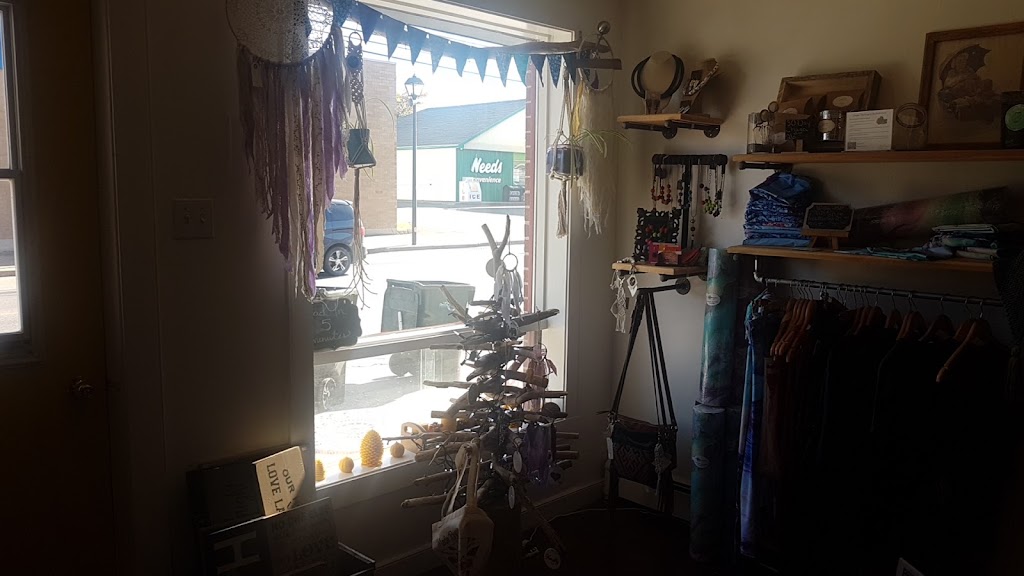 Hello Smoothies,Juices & Boutique | 185 Commercial St Unit 105, Berwick, NS B0P 1E0, Canada | Phone: (902) 538-7796