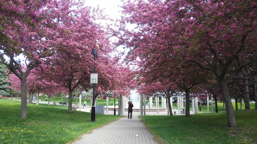 J. Arthur Champagne Park | Rosemont-La Petite-Patrie, Montreal, QC H1X, Canada