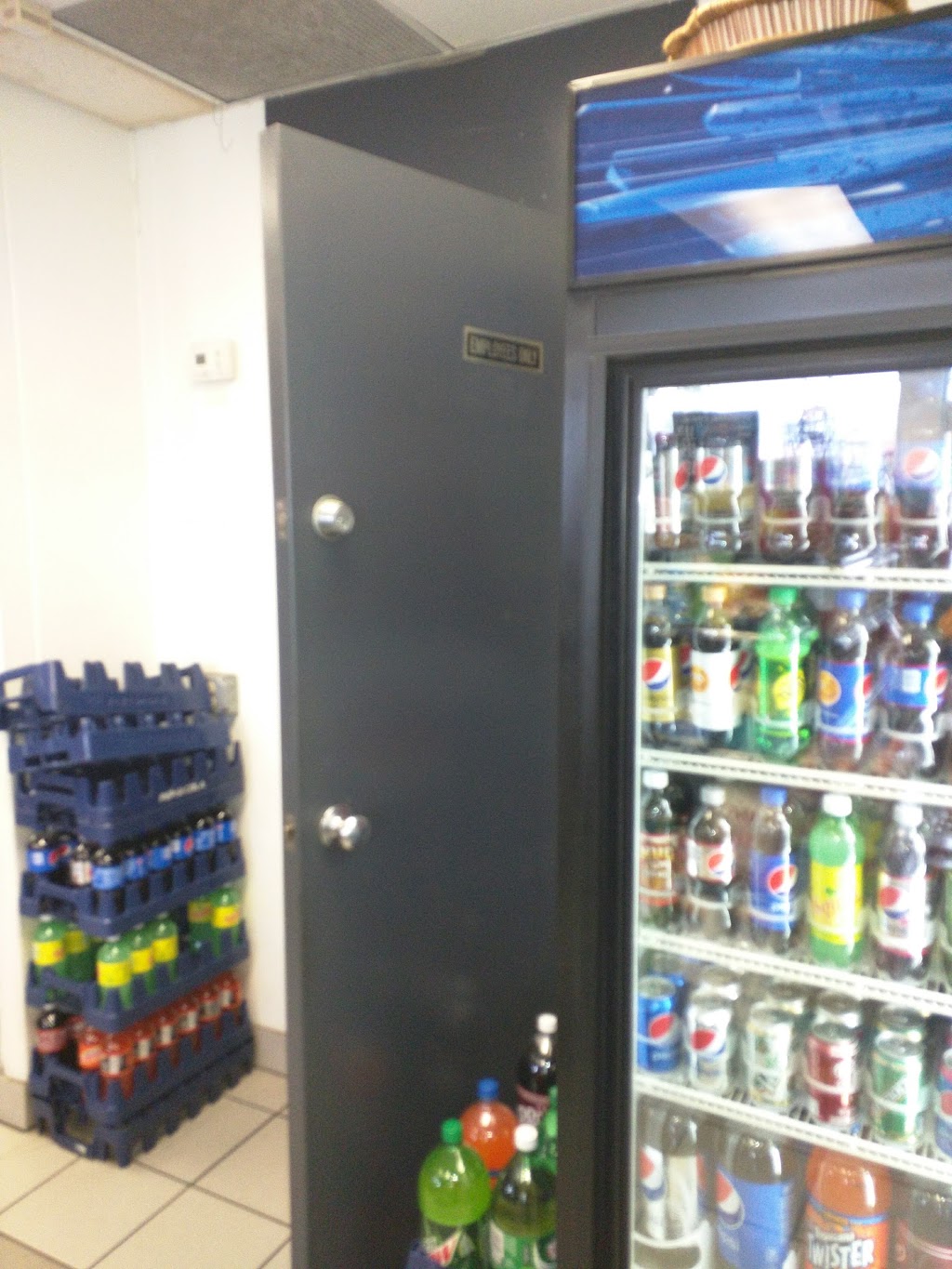 Mobil | 3652 Sheridan Dr, Amherst, NY 14226, USA | Phone: (716) 834-9003