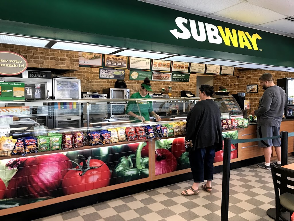 Restaurant SUBWAY | Ultramar Convenience Store 2662 montee st, Saint-Lazare, QC J7T 2H9, Canada | Phone: (450) 458-7150