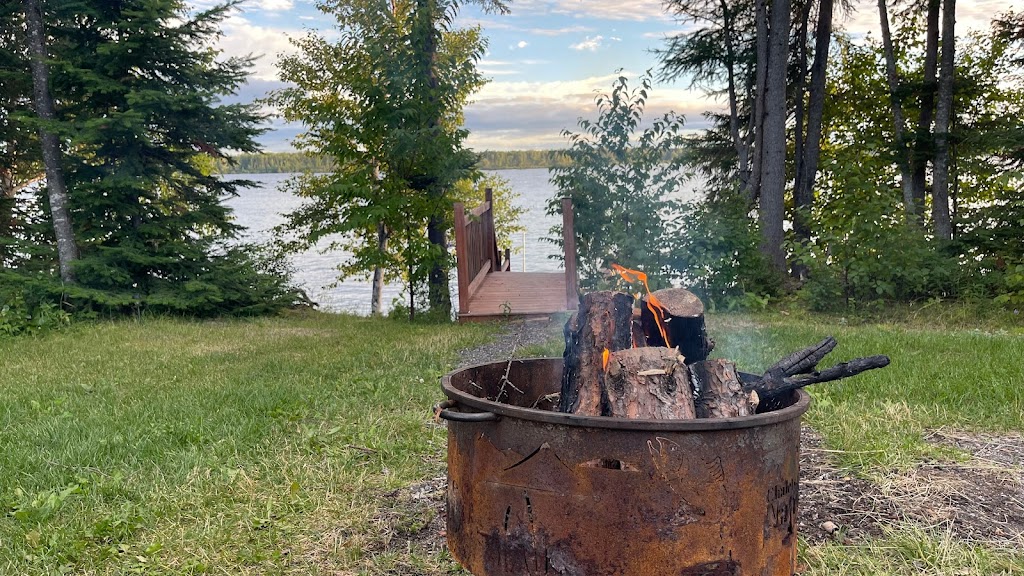 Chalet Le Bord de mer - Chalets Nature | 731 Rte Maria Chapdelaine, Péribonka, QC G0W 2G0, Canada | Phone: (418) 218-1376