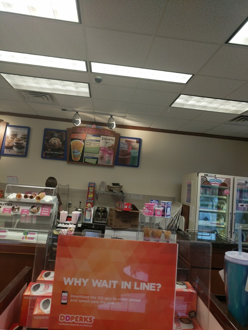 Dunkin | 230 Main St, East Aurora, NY 14052, USA | Phone: (716) 655-2541