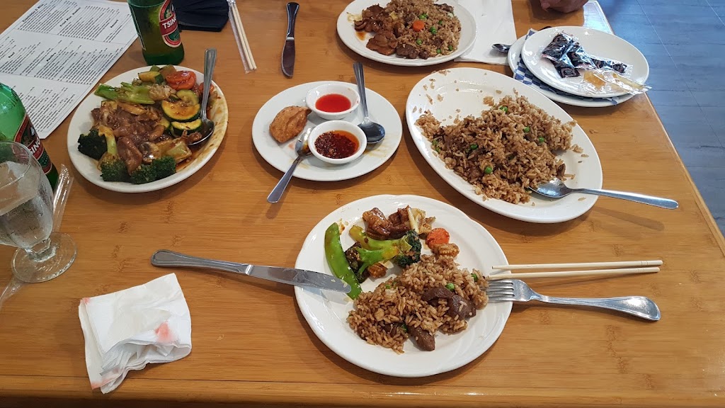 The Pink Pearl Restaurant | 4351 Macleod Trail SW, Calgary, AB T2G 0A3, Canada | Phone: (403) 263-8887