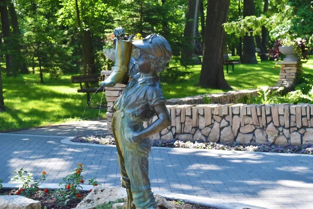 English Garden | Winnipeg, MB R3J, Canada
