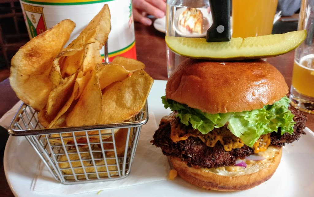 4th Spot Kitchen & Bar | 2620 4 St NW, Calgary, AB T2M 3A3, Canada | Phone: (403) 984-3474