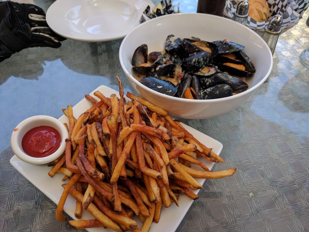 Infernos Bistro | 312 Des Meurons St, Winnipeg, MB R2H 2N6, Canada | Phone: (204) 262-7400