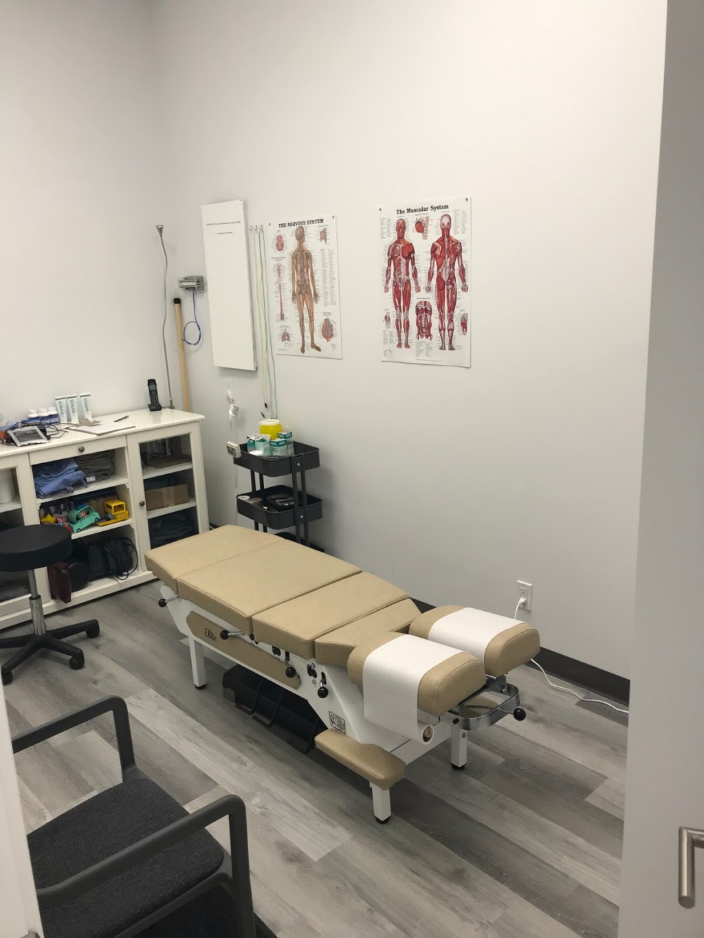 Glenbrook Family Chiropractic | 3715 51 St SW #132, Calgary, AB T3E 6V2, Canada | Phone: (587) 864-8737