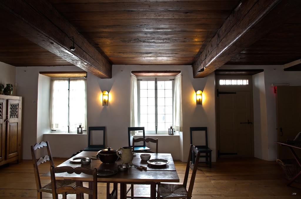Mauvide-Genest Manor | 4818 Chem. Royal, Saint-Jean-de-lÎle-dOrléans, QC G0A 3W0, Canada | Phone: (418) 829-2630