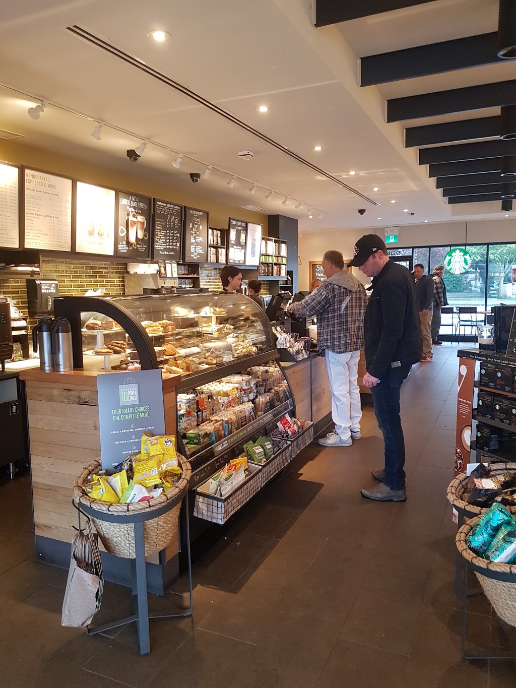 Starbucks | 5263 Ladner Trunk Rd B, Delta, BC V4K 1W6, Canada | Phone: (604) 940-8394