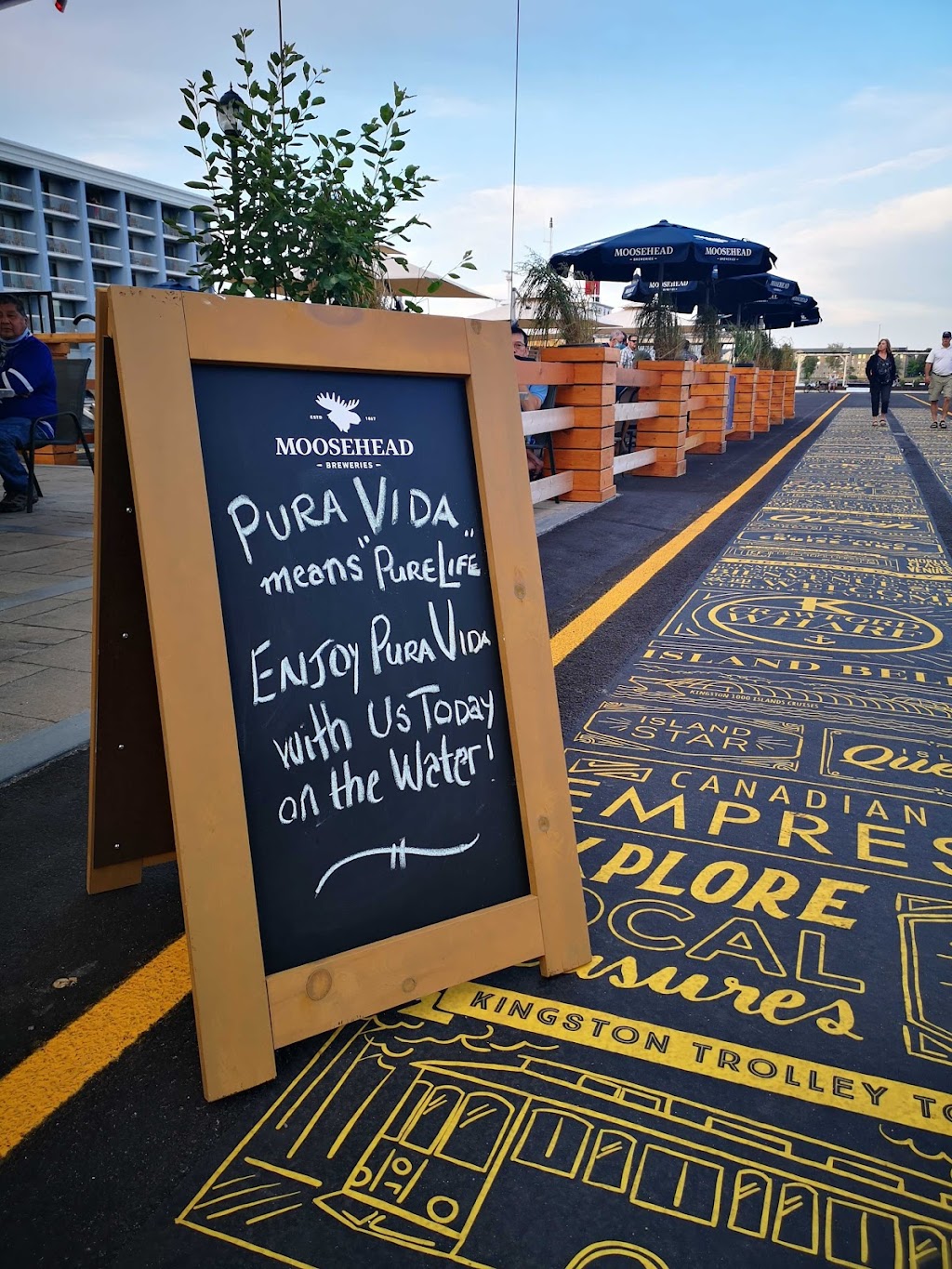 Island Star Dockside Patio | 1 Brock St, Kingston, ON K7L 1R7, Canada | Phone: (613) 549-5544
