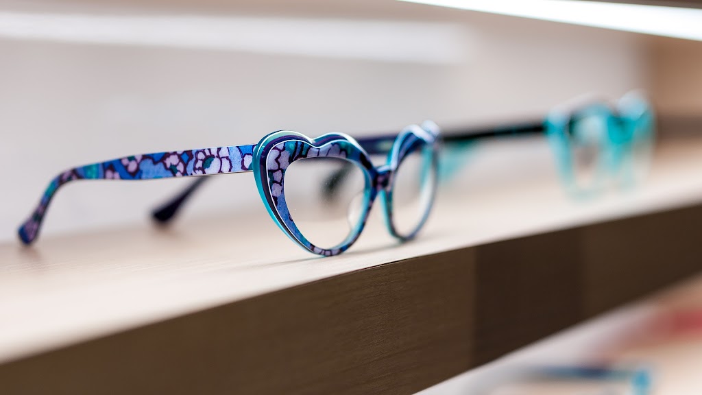 Globe Vision - Optométrie & lunetterie | 16070 Av. Saint-Louis, Saint-Hyacinthe, QC J2T 3E6, Canada | Phone: (450) 768-2582