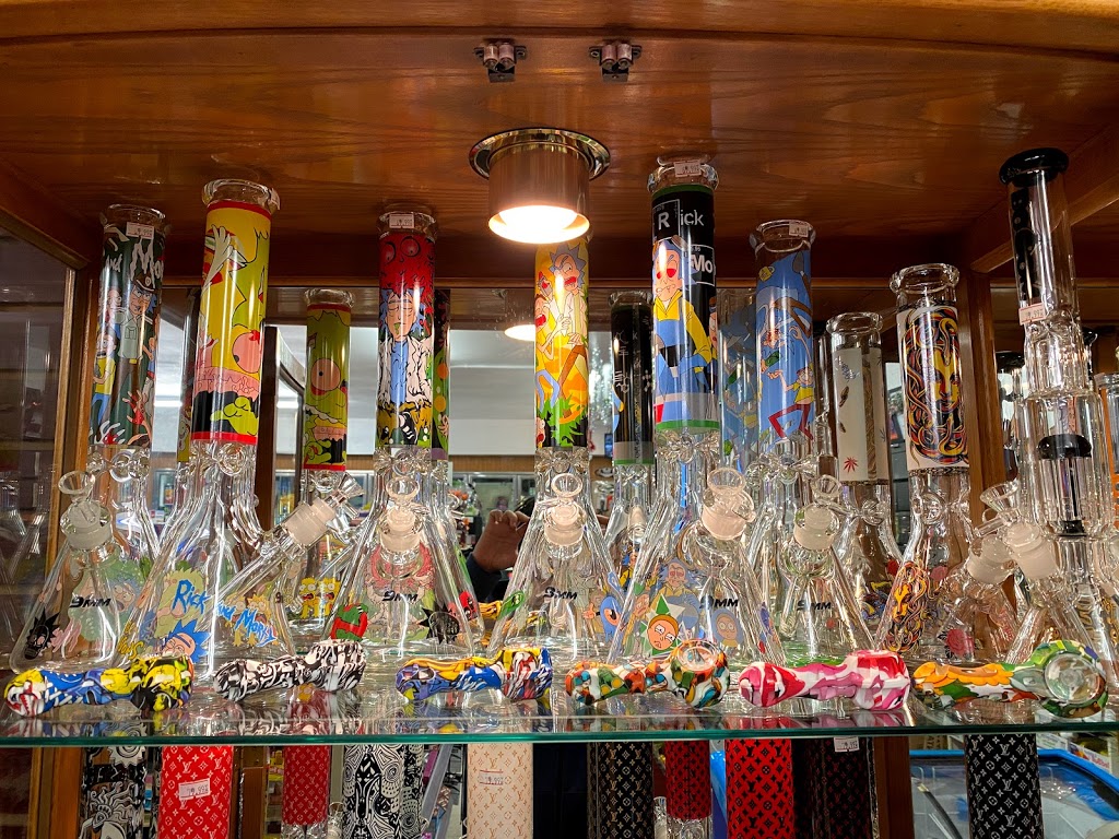 College St Variety | 93 College St E, Belleville, ON K8P 2T4, Canada | Phone: (613) 689-4999