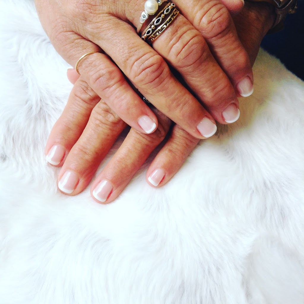 Fashion Nails Salon & Spa | 783 Brant St, Burlington, ON L7R 2J2, Canada | Phone: (905) 632-0220