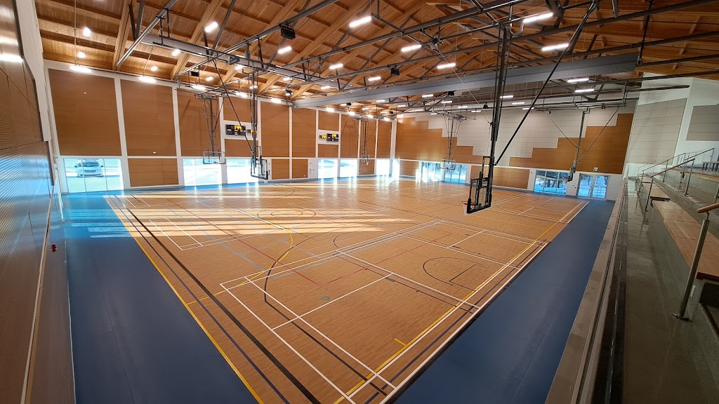 Mont-Tremblant Sports Center | 637 Boulevard du Dr Gervais, Mont-Tremblant, QC J8E 2T3, Canada | Phone: (819) 425-8614