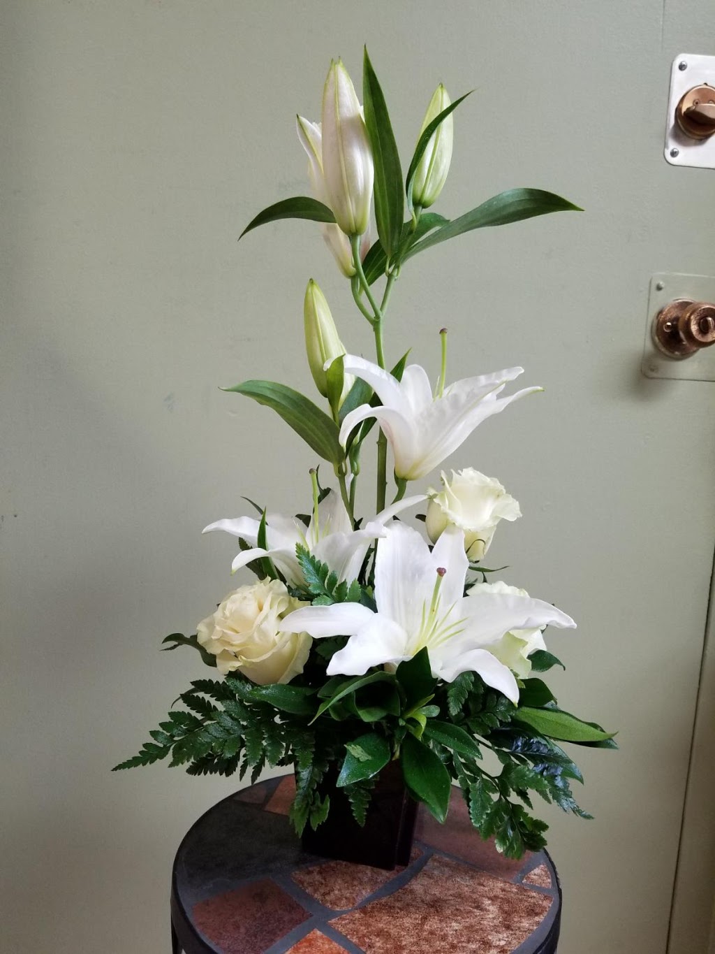 Edelweiss Florist | 1110 Henderson Hwy #2, Winnipeg, MB R2G 1L1, Canada | Phone: (204) 339-5515