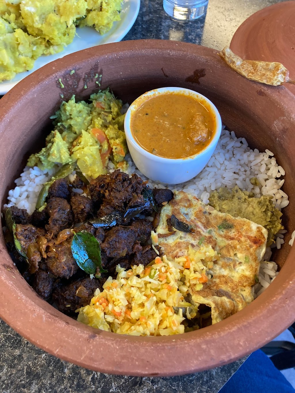Ginger Garlic South Indian Restaurant | 2115 27 Ave NE, Calgary, AB T2E 7E4, Canada | Phone: (825) 733-6633
