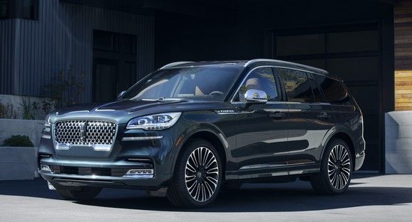 Toronto Airport Limo | 5935 Airport Rd, Mississauga, ON L4V 1W1, Canada | Phone: (877) 244-9598
