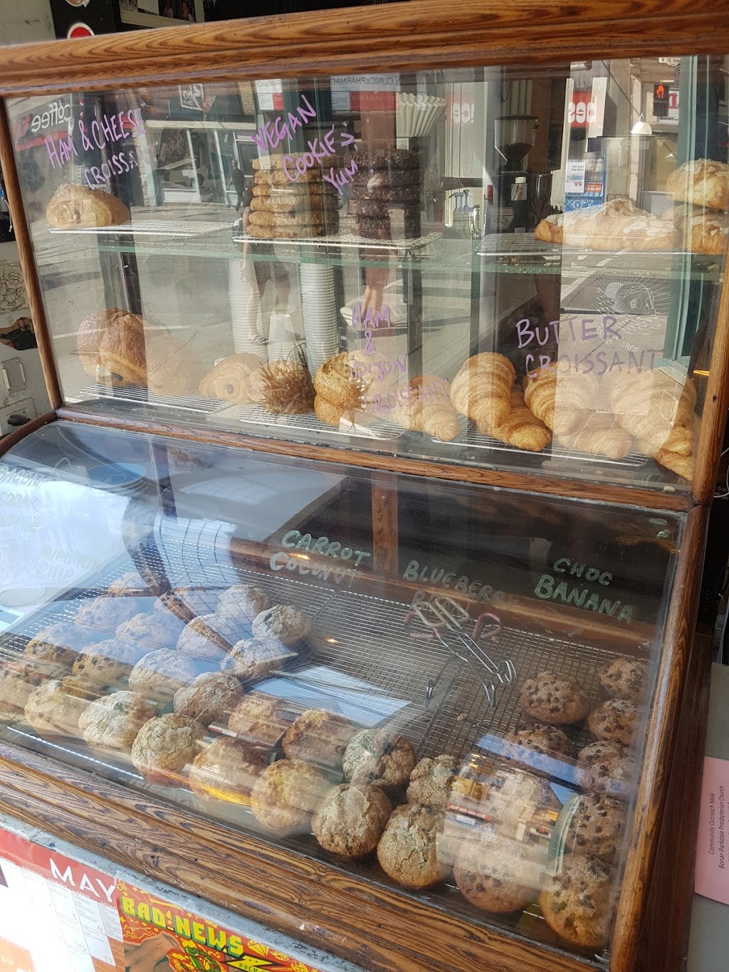 The Common Espresso Bar | 1071 College St, Toronto, ON M6H 1B2, Canada | Phone: (416) 546-7789
