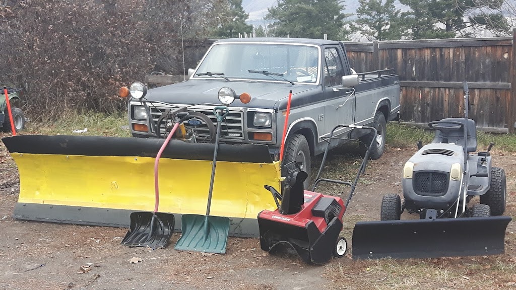 Kamloops lawn mowing & yard work | 879 Klahanie Dr, Kamloops, BC V2C 5R1, Canada | Phone: (250) 572-2180