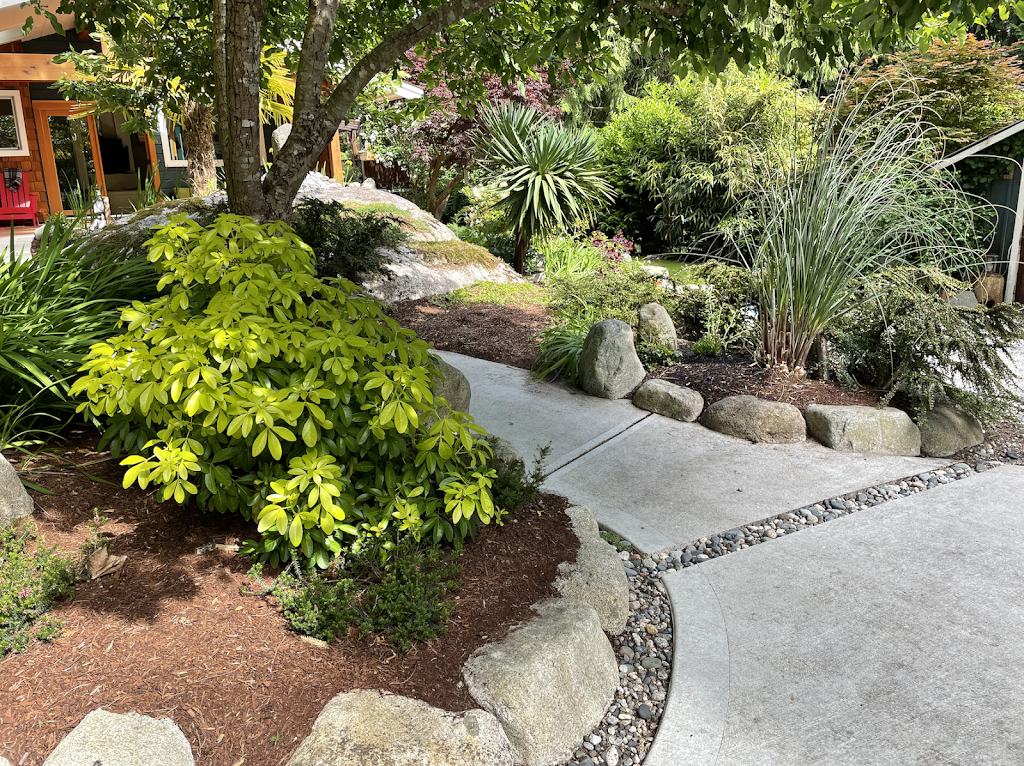 Lou Lous Landscaping | 2775 Lower Rd, Roberts Creek, BC V0N 2W4, Canada | Phone: (604) 902-3703