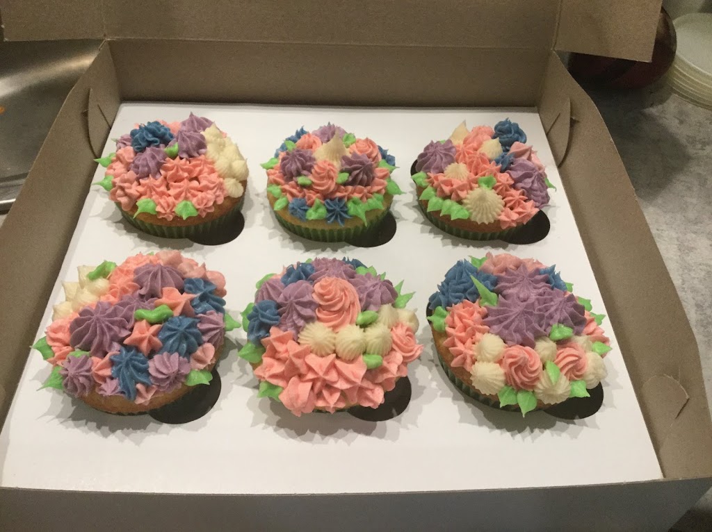 Smurfs Country Kitchen | 1531 Nittel Rd, Seymour Arm, BC V0E 2V2, Canada | Phone: (250) 833-6377