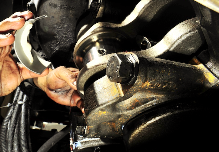 Queensway Truck Centre | 500 Evans Ave, Etobicoke, ON M8W 2T7, Canada | Phone: (416) 259-0841