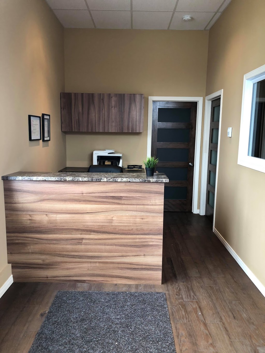 Clinique de Prélèvements Plus | 7-301 Montée du Comté, Les Coteaux, QC J7X 0B1, Canada | Phone: (450) 267-3636