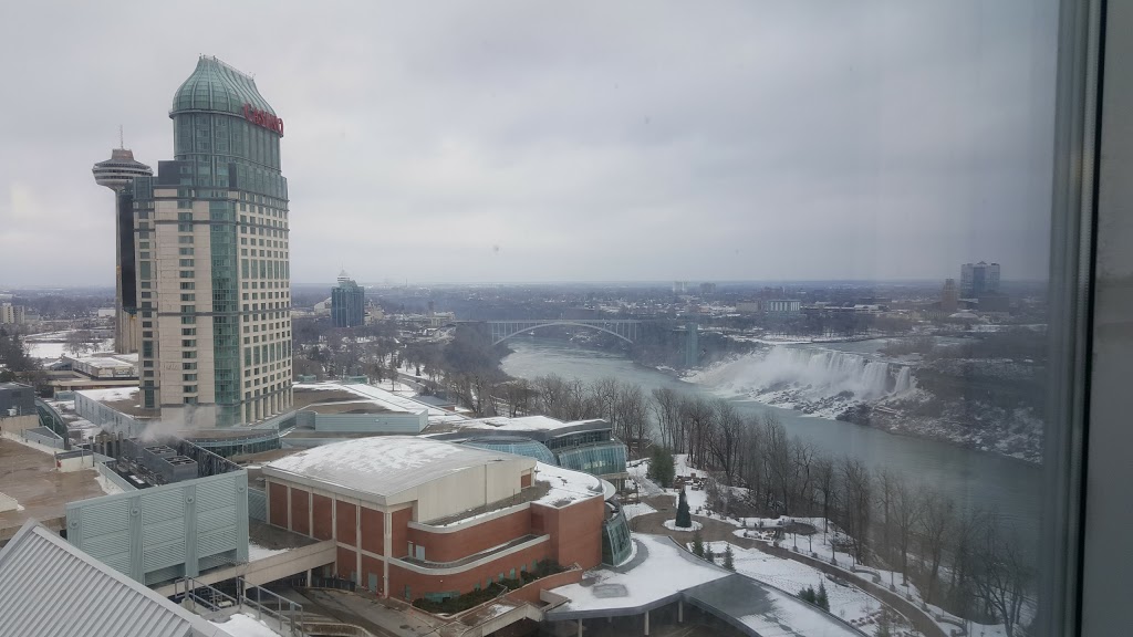 The Oakes Hotel Overlooking the Falls | 6546 Fallsview Blvd, Niagara Falls, ON L2G 3W2, Canada | Phone: (905) 356-4514