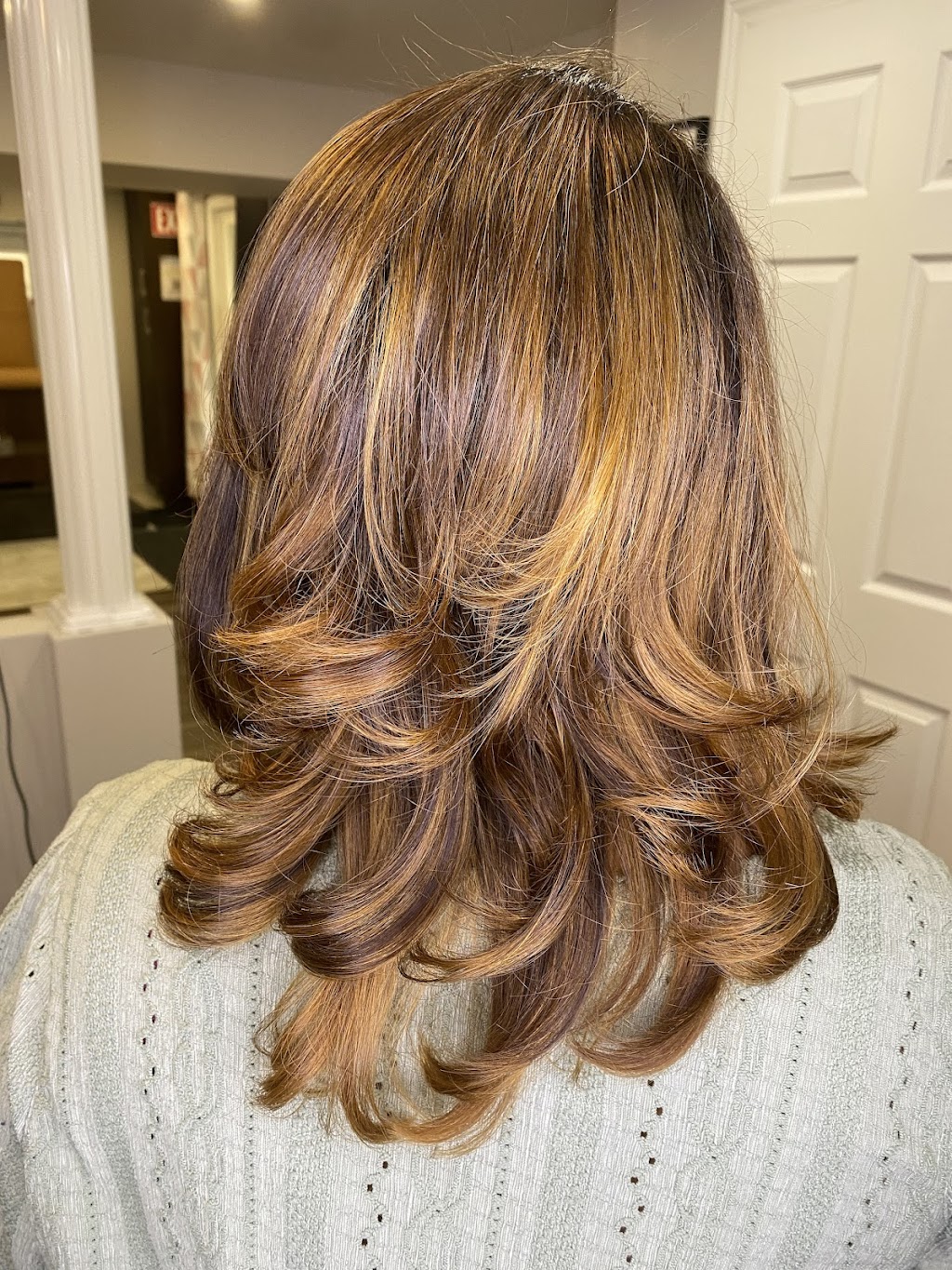 SGs Style Studio | 843 Robert Ferrie Dr, Kitchener, ON N2R 0B8, Canada | Phone: (416) 846-5700
