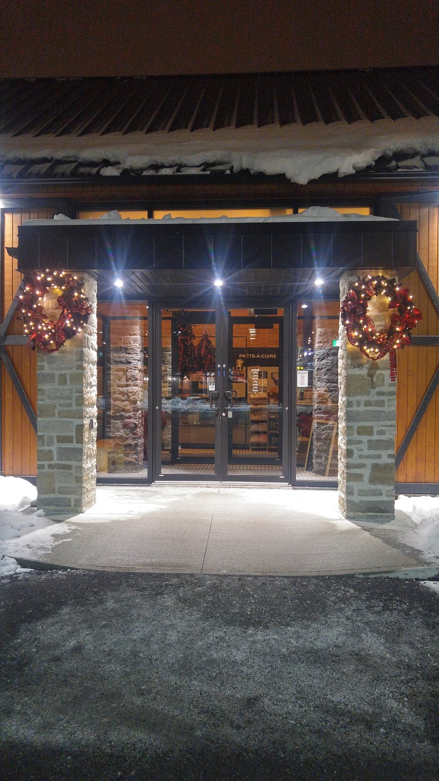 Ferme des Voltigeurs | 1240 Boulevard Lemire, Drummondville, QC J2C 7W6, Canada | Phone: (819) 850-0098