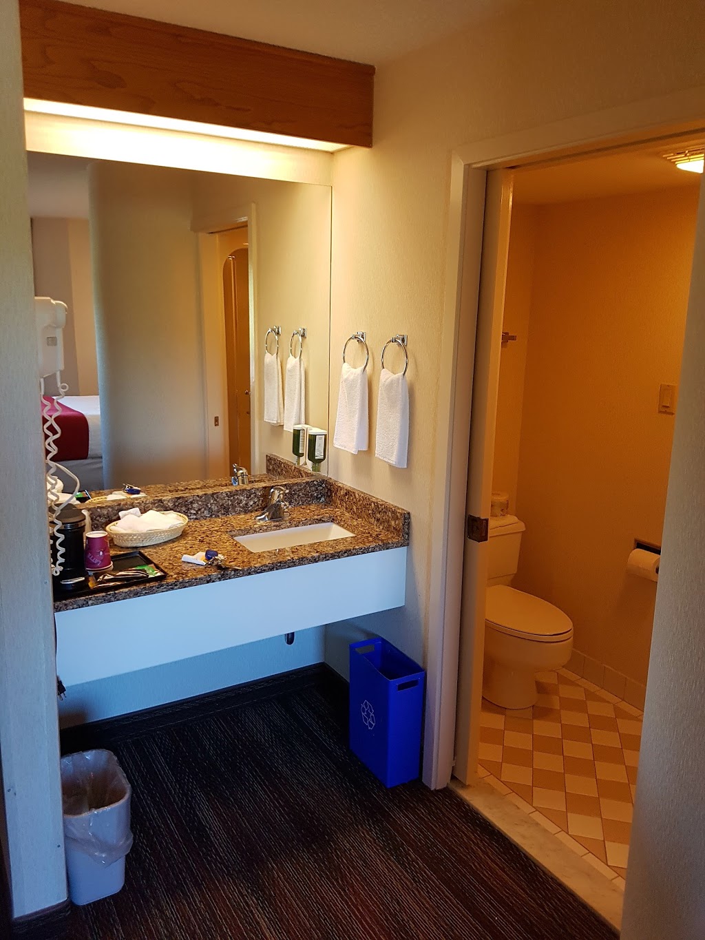 Slumber Inn | 5534 Prospect Rd, New Minas, NS B4N 3K8, Canada | Phone: (902) 681-5000