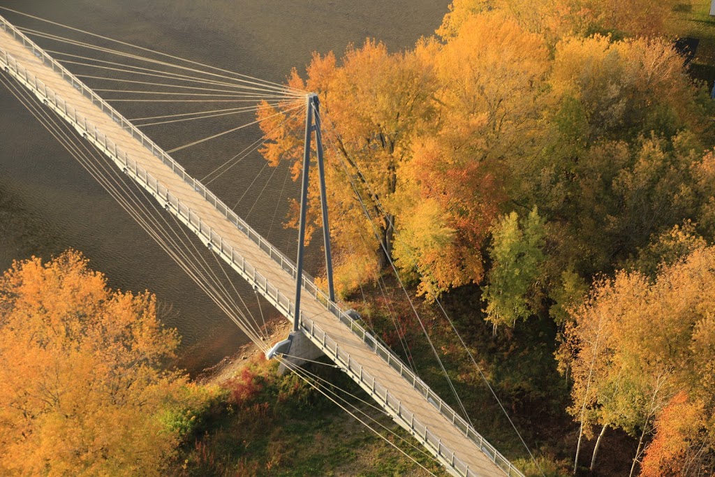 Pont Famille Beshro | 1055 Rue Notre Dame N, Sainte-Marie, QC G6E 2L2, Canada