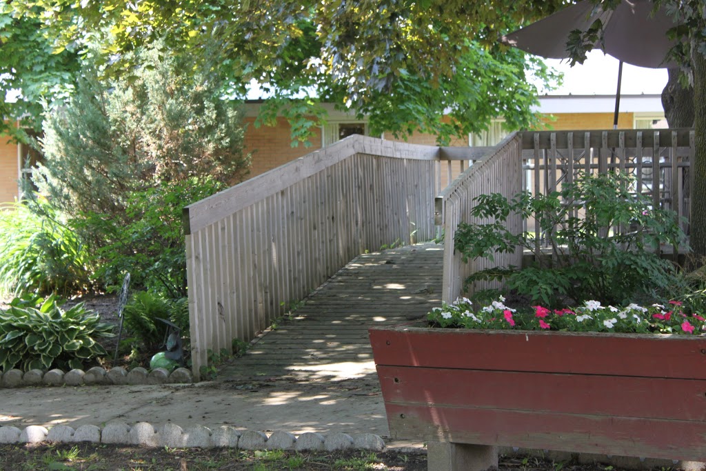 Grove Park Home | 234 Cook St, Barrie, ON L4M 4H5, Canada | Phone: (705) 726-1003