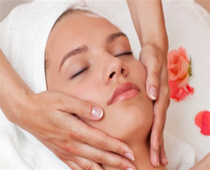 PREET BEAUTY SALON | 3090 Highbourne Crescent, Oakville, ON L6M 5H1, Canada | Phone: (289) 259-3443