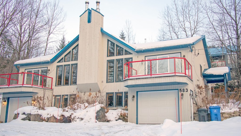 Le 583 | 583 Chem. du Hibou, Stoneham-et-Tewkesbury, QC G3C 1T1, Canada | Phone: (418) 225-1591