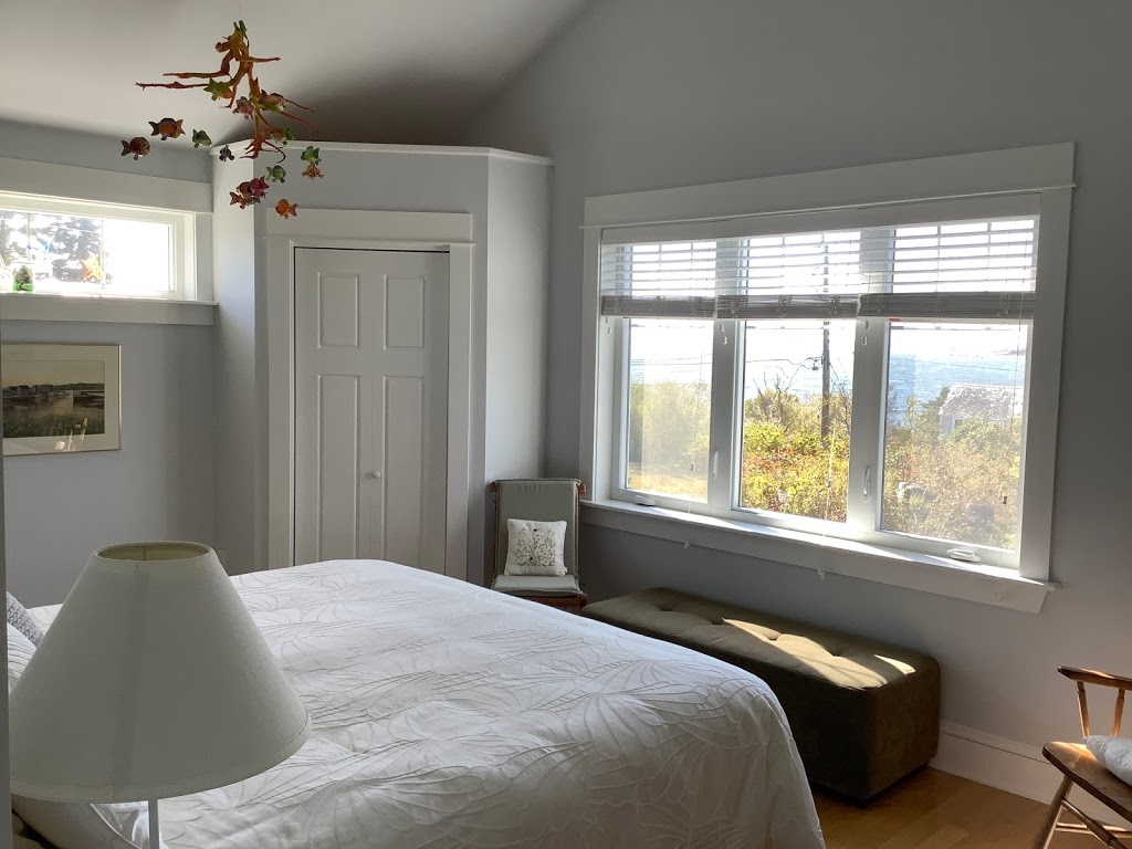 Surfs Up | 163 Eagle Head Wharf Rd, Brooklyn, NS B0J 1H0, Canada | Phone: (902) 350-2614