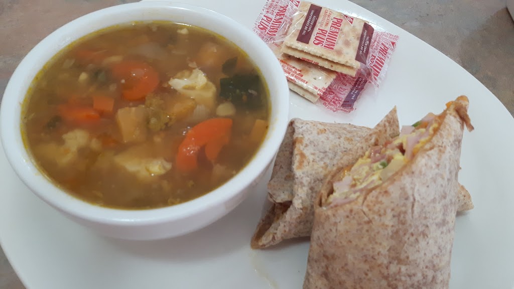 Square Plates Family Restaurant | 836 Armour Rd, Peterborough, ON K9H 2A2, Canada | Phone: (705) 876-8585